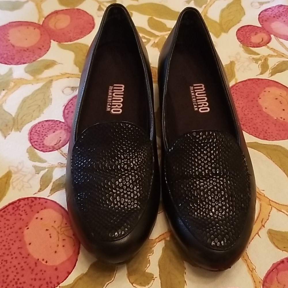 Munro loafers